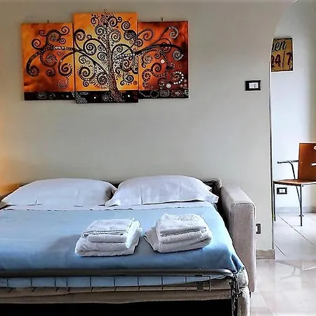 Attico Luminoso Terrazza Metro A Aria Cond Wifi Apartamento